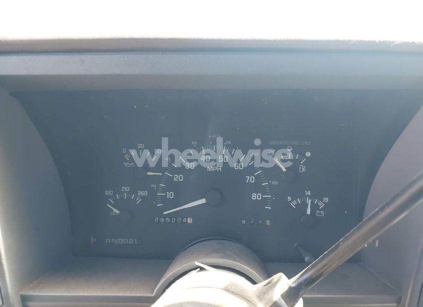 Photo 7 of 1993 Chevrolet Gmt-400 C1500 (VIN 1GCDC14Z8PE143847)