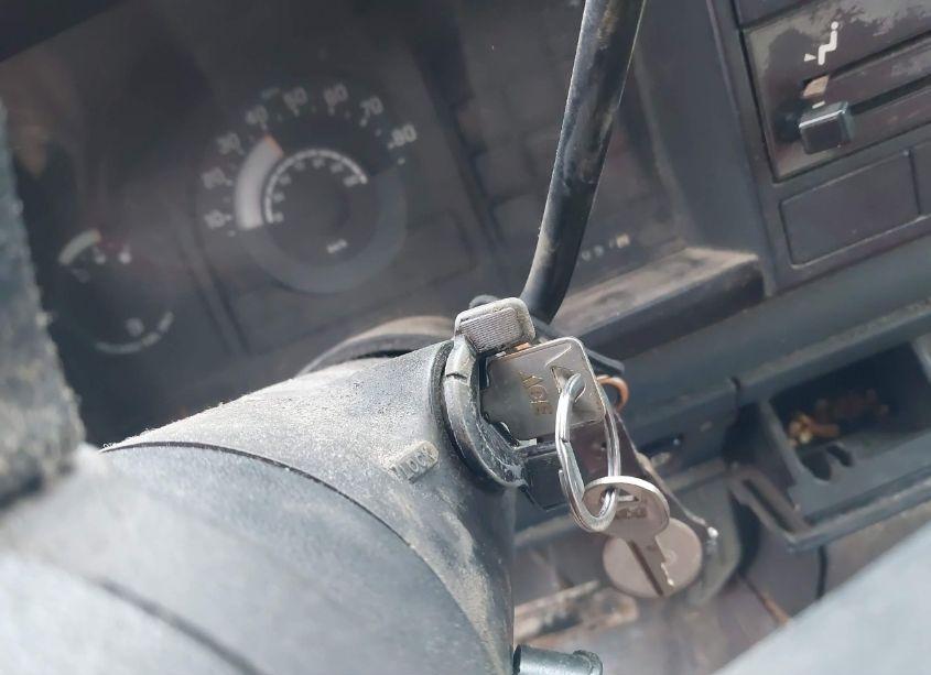 Photo 11 of 1988 Chevrolet Gmt-400 C1500 (VIN 1GCDC14ZXJE192653)