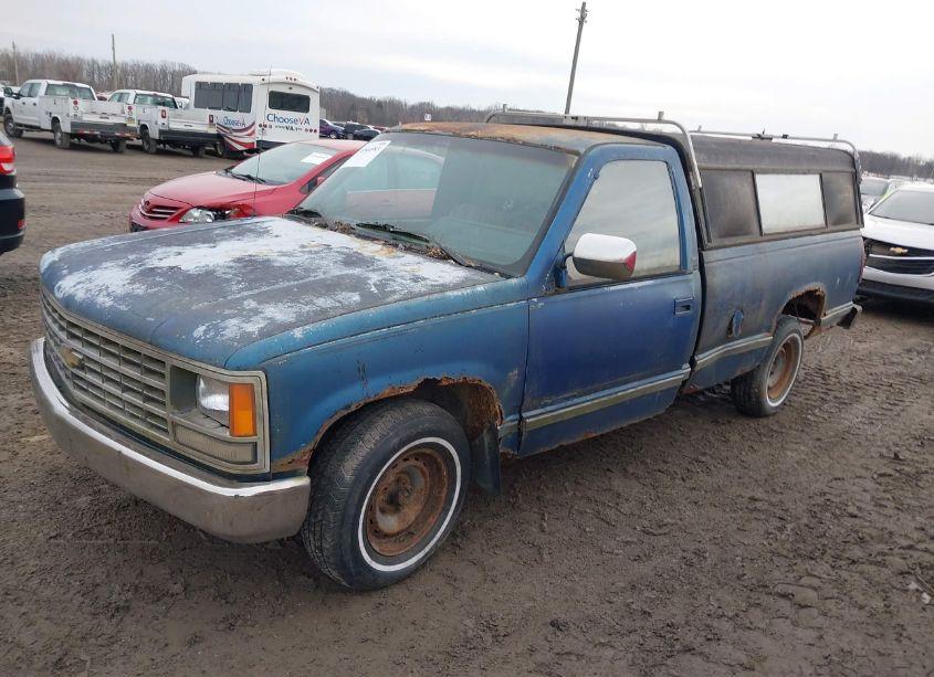 Photo 2 of 1988 Chevrolet Gmt-400 C1500 (VIN 1GCDC14ZXJE192653)