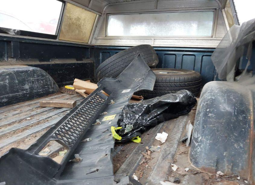 Photo 8 of 1988 Chevrolet Gmt-400 C1500 (VIN 1GCDC14ZXJE192653)