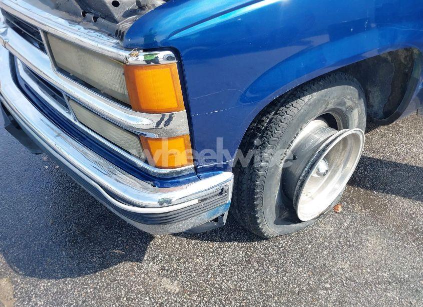 Photo 6 of 1994 Chevrolet Gmt-400 C1500 (VIN 1GCDC14ZXRZ206412)