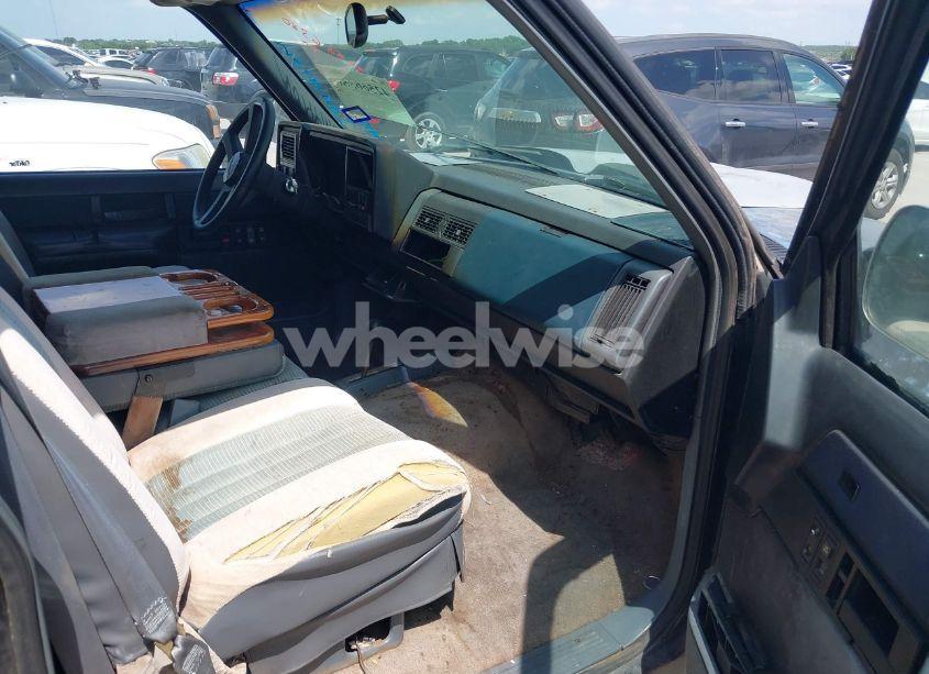 Photo 5 of 1989 Chevrolet Gmt-400 K1500 (VIN 1GCDK14K1KZ139047)