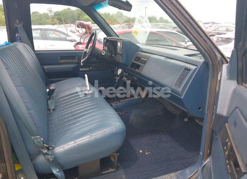 Photo 5 of 1989 Chevrolet Gmt-400 K1500 (VIN 1GCDK14K3KZ267970)