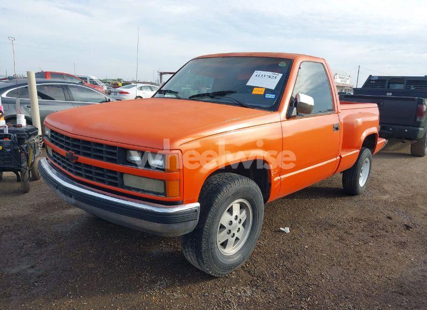 Photo 6 of 1989 Chevrolet Gmt-400 K1500 (VIN 1GCDK14K4KZ133937)