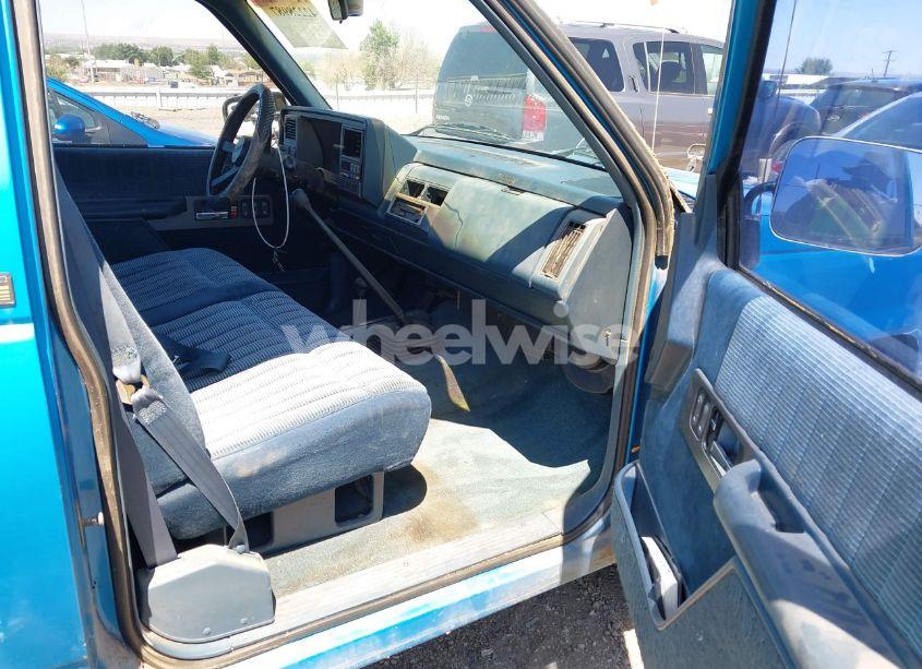 Photo 5 of 1991 Chevrolet Gmt-400 K1500 (VIN 1GCDK14K4MZ224371)