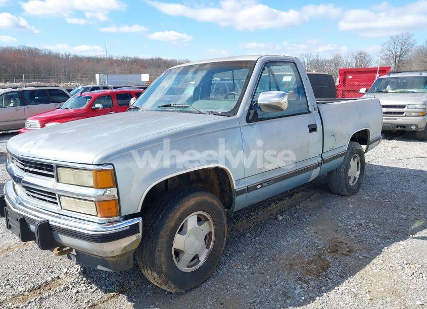 Photo 2 of 1990 Chevrolet Gmt-400 K1500 (VIN 1GCDK14K6LZ144634)