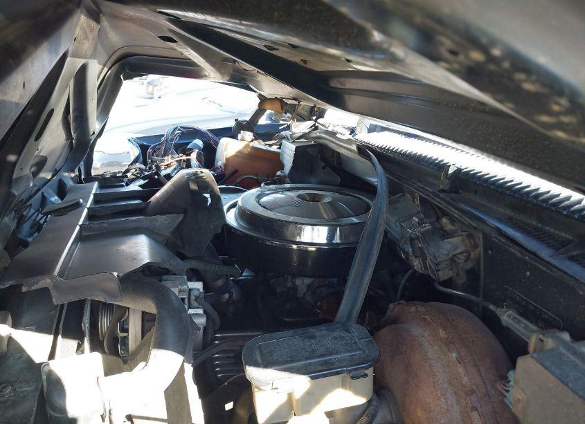 Photo 10 of 1989 Chevrolet Gmt-400 K1500 (VIN 1GCDK14K9KZ236481)