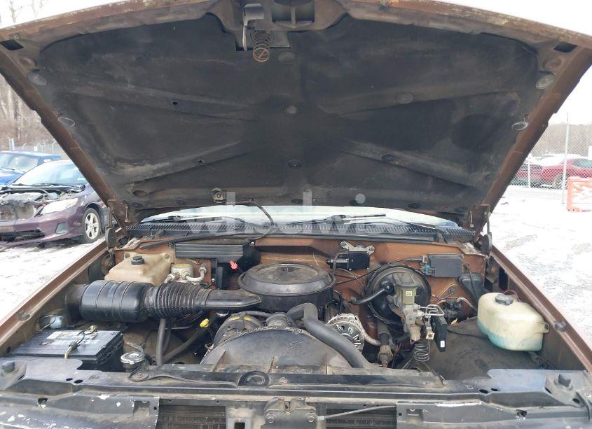 Photo 10 of 1989 Chevrolet Gmt-400 K1500 (VIN 1GCDK14KOKE168434)