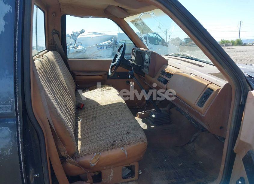 Photo 5 of 1989 Chevrolet Gmt-400 K1500 (VIN 1GCDK14Z7KZ258685)
