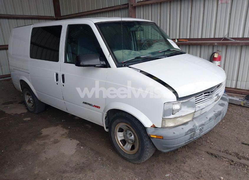 2001 Chevrolet Astro (VIN 1GCDL19W01B104614) main photo