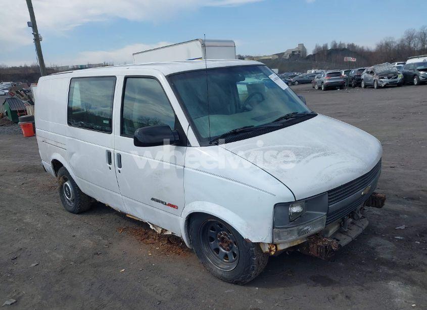 1999 Chevrolet Astro (VIN 1GCDL19W0XB200123) main photo