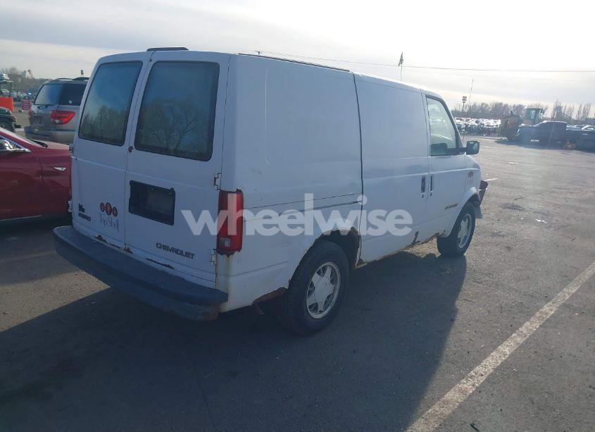 Photo 4 of 1999 Chevrolet Astro (VIN 1GCDL19W5XB112457)