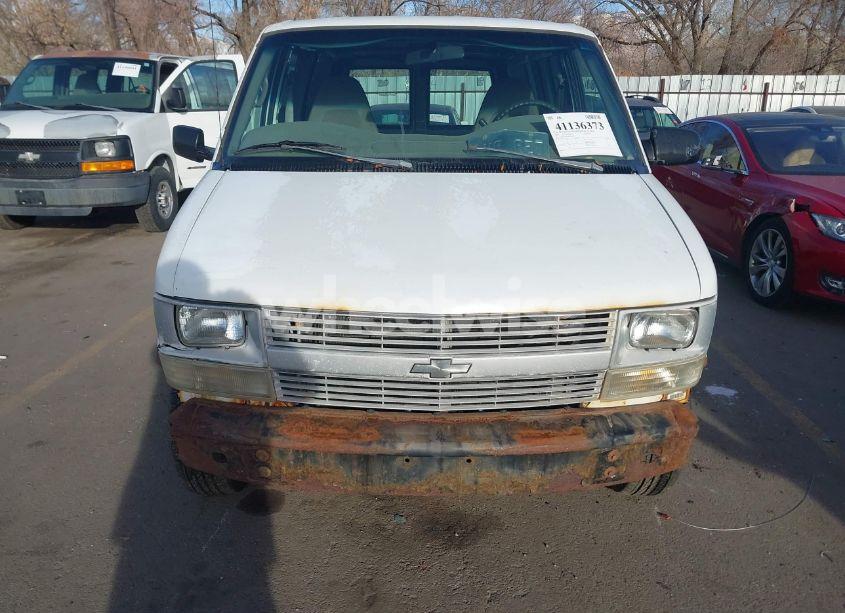 Photo 6 of 1999 Chevrolet Astro (VIN 1GCDL19W5XB112457)