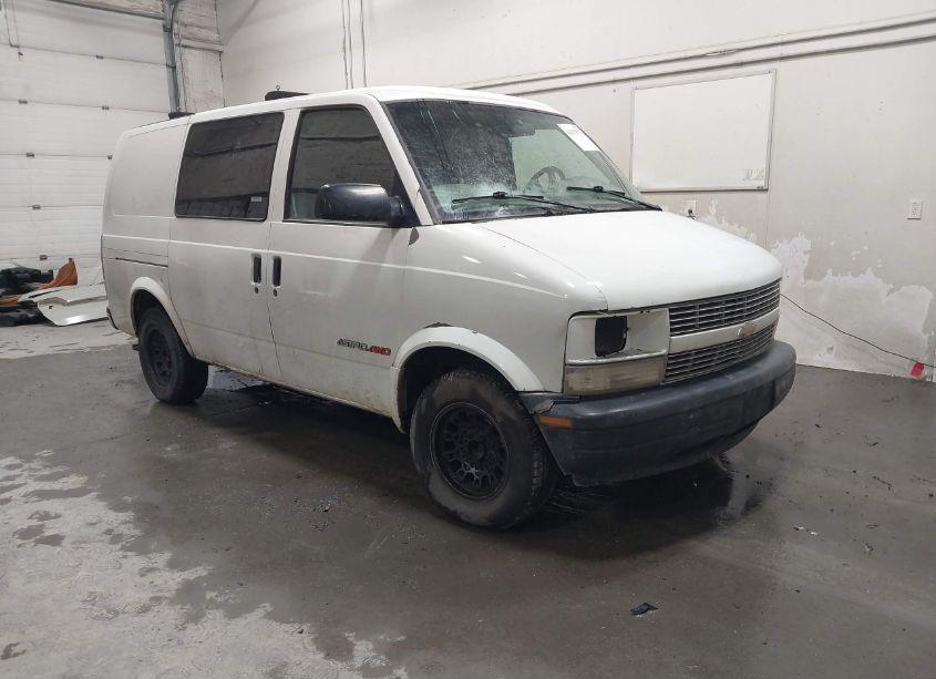 2000 Chevrolet Astro (VIN 1GCDL19W6YB212603) main photo
