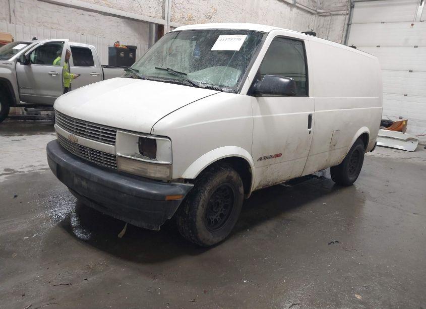 Photo 2 of 2000 Chevrolet Astro (VIN 1GCDL19W6YB212603)