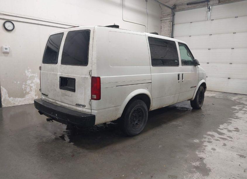 Photo 4 of 2000 Chevrolet Astro (VIN 1GCDL19W6YB212603)