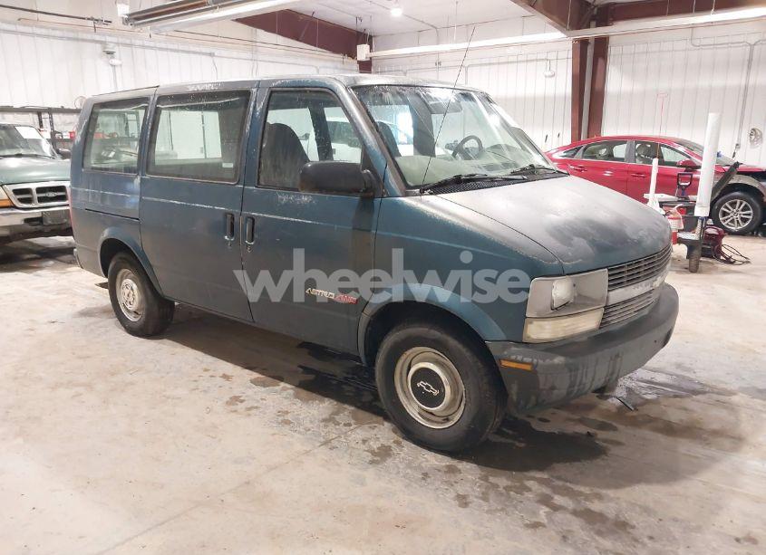 1998 Chevrolet Astro (VIN 1GCDL19W8WB156841) main photo