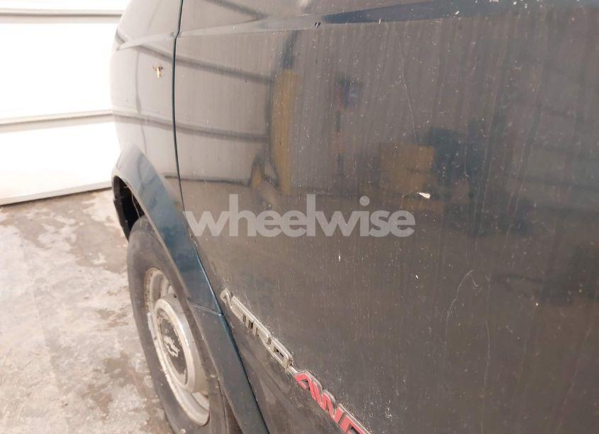 Photo 6 of 1998 Chevrolet Astro (VIN 1GCDL19W8WB156841)