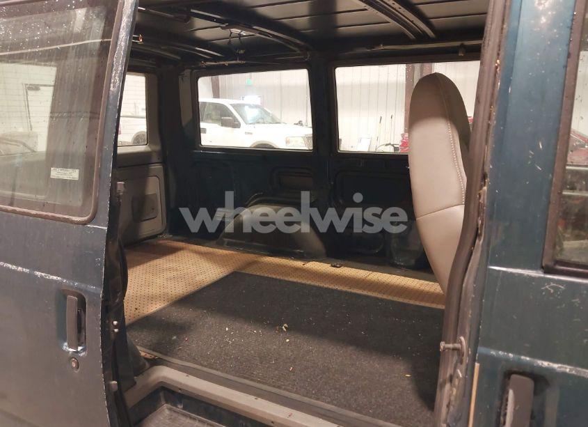 Photo 8 of 1998 Chevrolet Astro (VIN 1GCDL19W8WB156841)