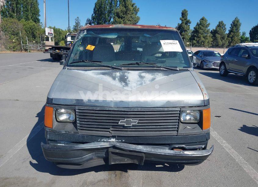 Photo 12 of 1986 Chevrolet Astro (VIN 1GCDM15Z2GB143503)