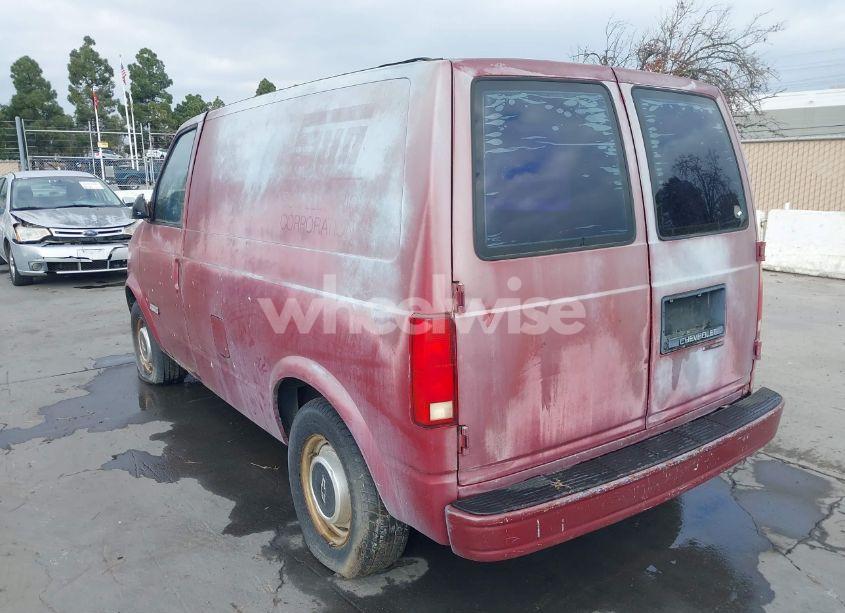 Photo 3 of 1990 Chevrolet Astro (VIN 1GCDM15Z5LB201758)