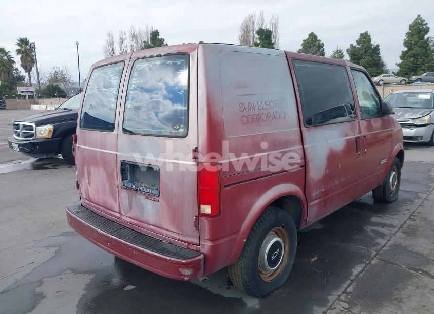 Photo 4 of 1990 Chevrolet Astro (VIN 1GCDM15Z5LB201758)