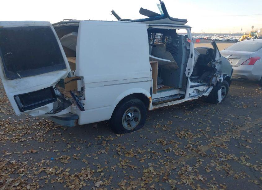 Photo 4 of 2000 Chevrolet Astro (VIN 1GCDM19W0YB128368)