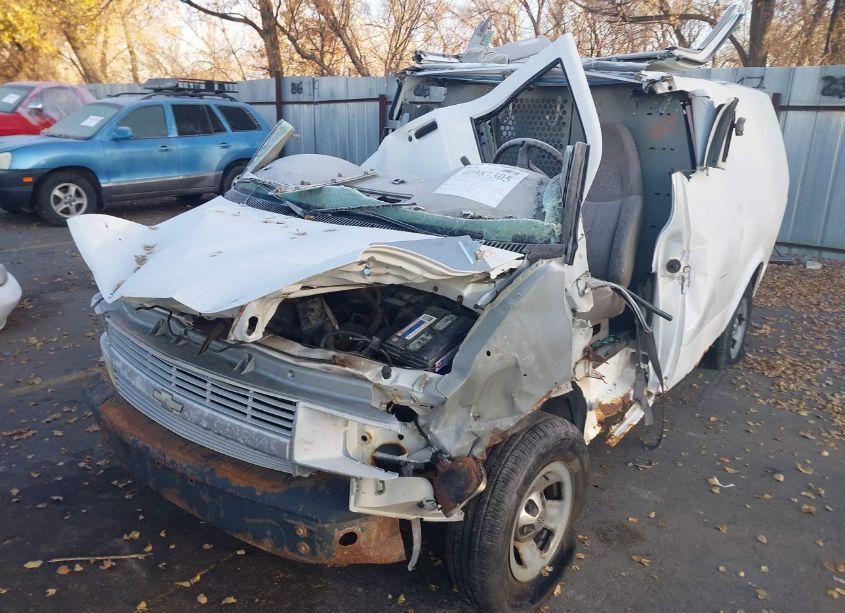 Photo 6 of 2000 Chevrolet Astro (VIN 1GCDM19W0YB128368)