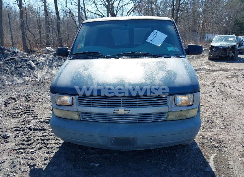 Photo 12 of 1998 Chevrolet Astro (VIN 1GCDM19W1WB194599)