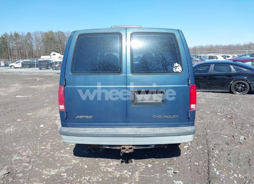 Photo 16 of 1998 Chevrolet Astro (VIN 1GCDM19W1WB194599)
