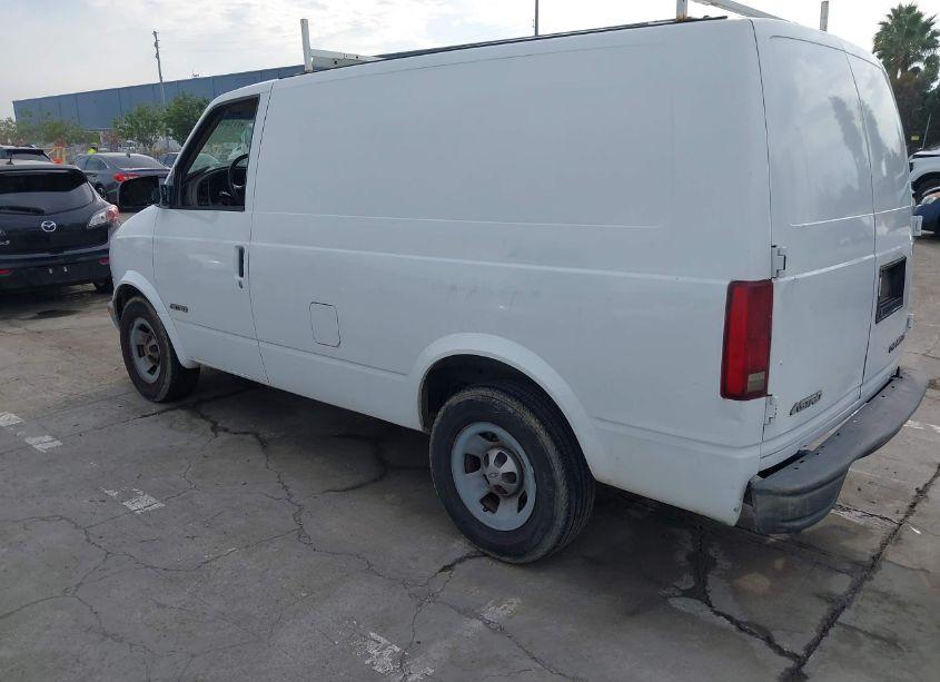 Photo 3 of 2001 Chevrolet Astro (VIN 1GCDM19W31B130766)