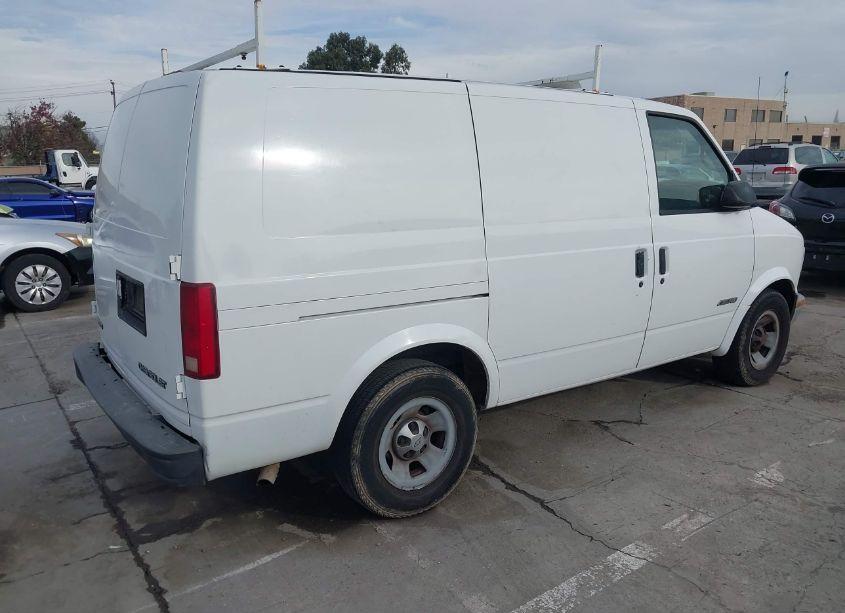 Photo 4 of 2001 Chevrolet Astro (VIN 1GCDM19W31B130766)