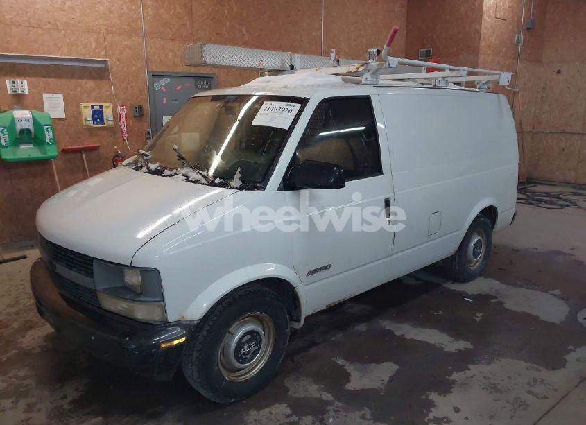 Photo 2 of 1995 Chevrolet Astro (VIN 1GCDM19W5SB182028)