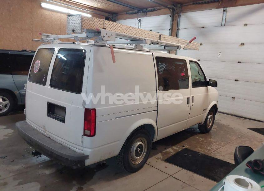 Photo 4 of 1995 Chevrolet Astro (VIN 1GCDM19W5SB182028)