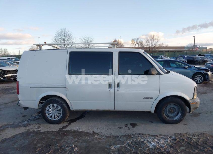 Photo 13 of 1996 Chevrolet Astro (VIN 1GCDM19W7TB122446)