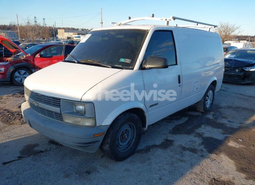 Photo 2 of 1996 Chevrolet Astro (VIN 1GCDM19W7TB122446)
