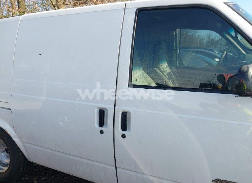 Photo 13 of 2000 Chevrolet Astro (VIN 1GCDM19W8YB126819)