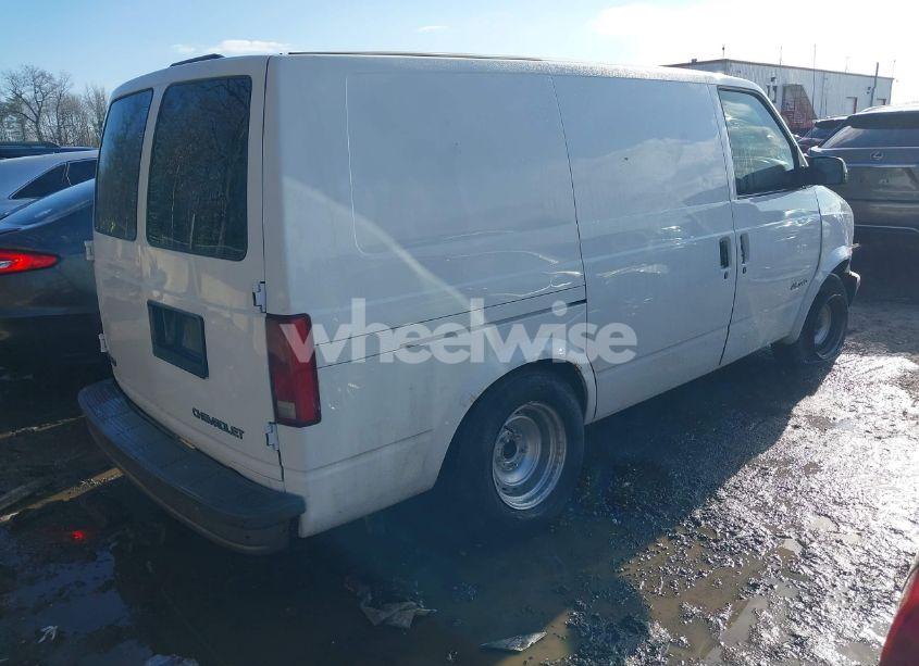 Photo 4 of 2000 Chevrolet Astro (VIN 1GCDM19W8YB126819)