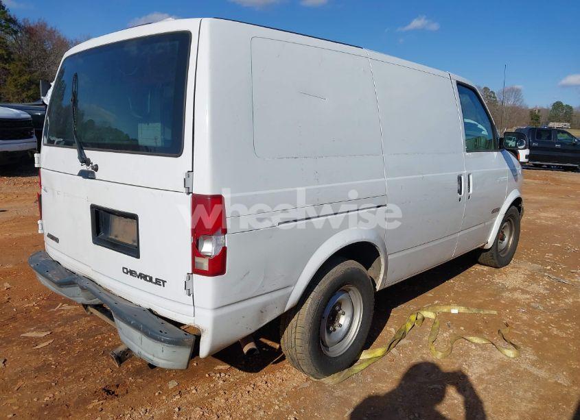 Photo 4 of 2000 Chevrolet Astro (VIN 1GCDM19W8YB190830)
