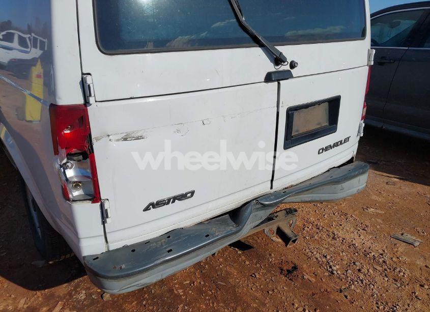 Photo 6 of 2000 Chevrolet Astro (VIN 1GCDM19W8YB190830)