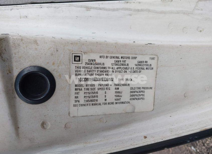 Photo 9 of 1998 Chevrolet Astro (VIN 1GCDM19WXWB139102)