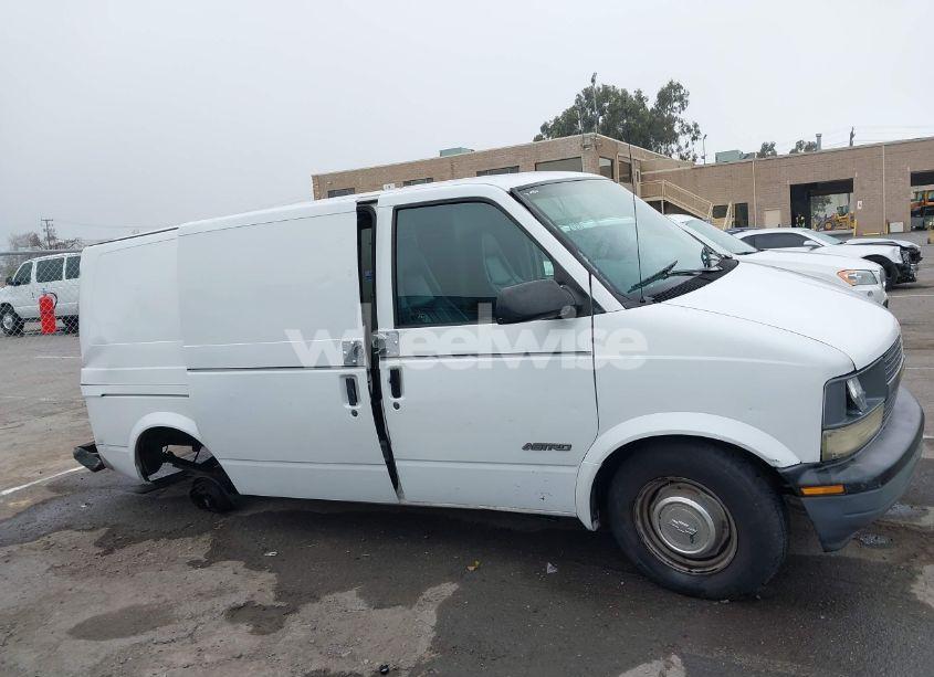 Photo 14 of 1998 Chevrolet Astro (VIN 1GCDM19WXWB155185)