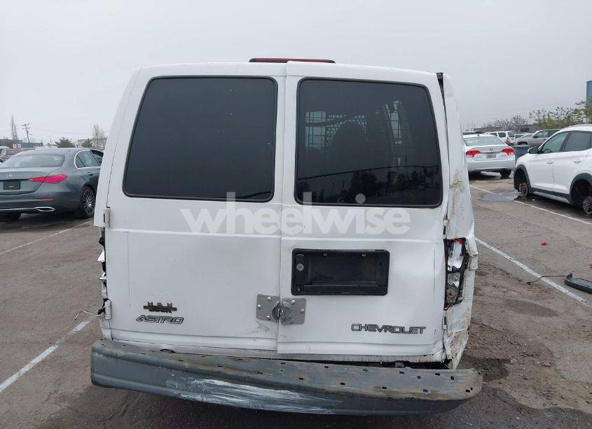 Photo 17 of 1998 Chevrolet Astro (VIN 1GCDM19WXWB155185)