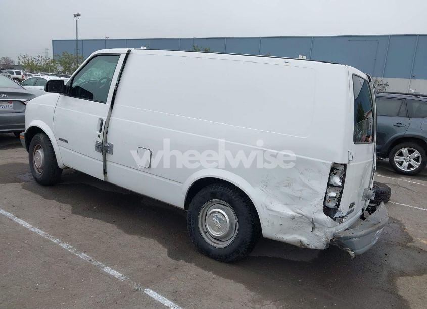 Photo 3 of 1998 Chevrolet Astro (VIN 1GCDM19WXWB155185)