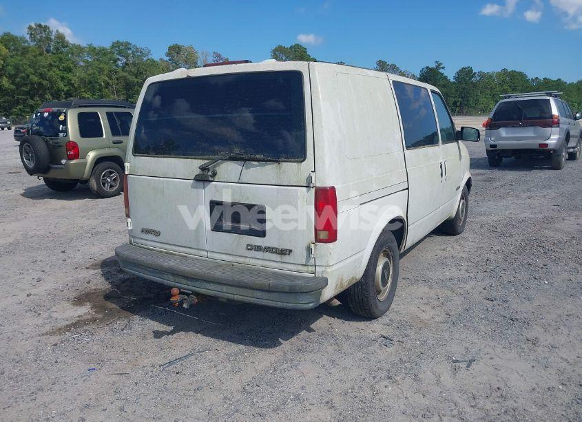 Photo 4 of 1998 Chevrolet Astro (VIN 1GCDM19WXWB192883)