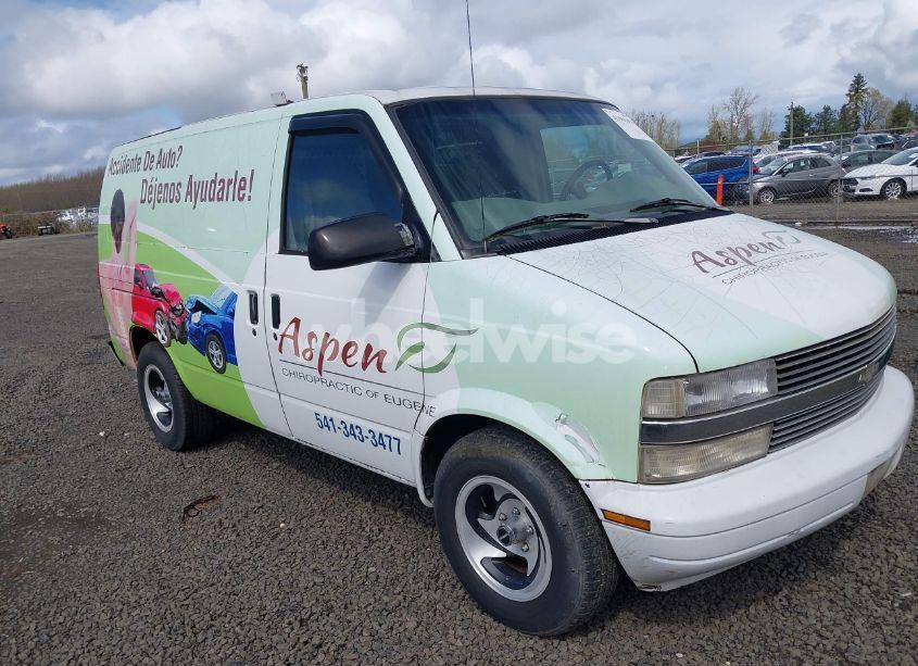 1999 Chevrolet Astro (VIN 1GCDM19WXXB111740) main photo