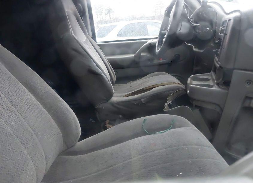 Photo 5 of 2004 Chevrolet Astro (VIN 1GCDM19X24B123952)