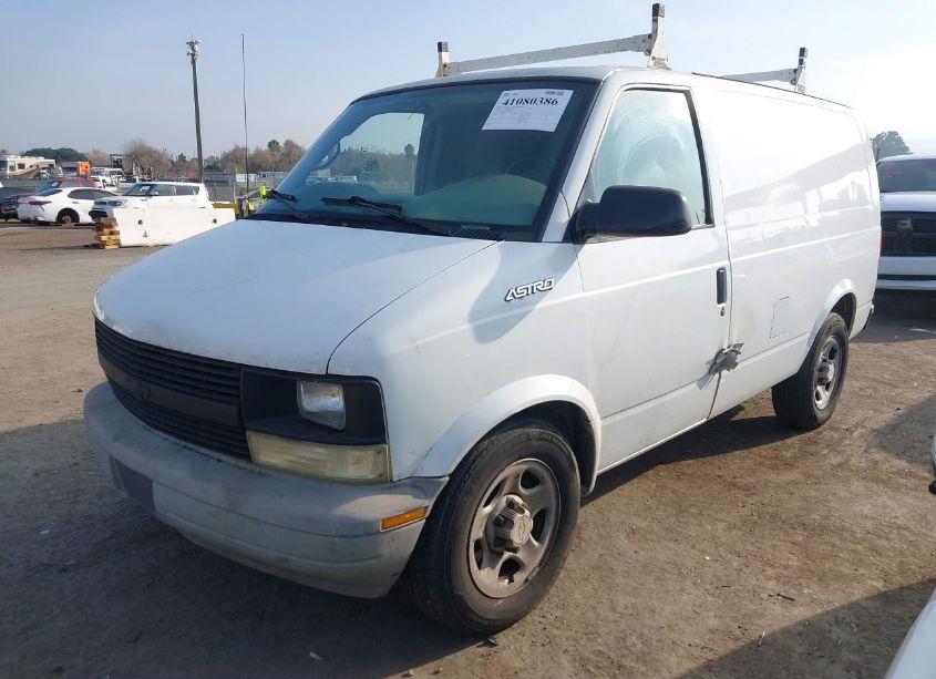 Photo 2 of 2005 Chevrolet Astro (VIN 1GCDM19X25B114296)