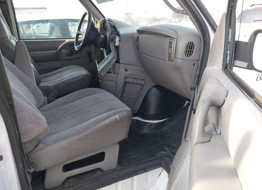 Photo 5 of 2005 Chevrolet Astro (VIN 1GCDM19X25B114296)