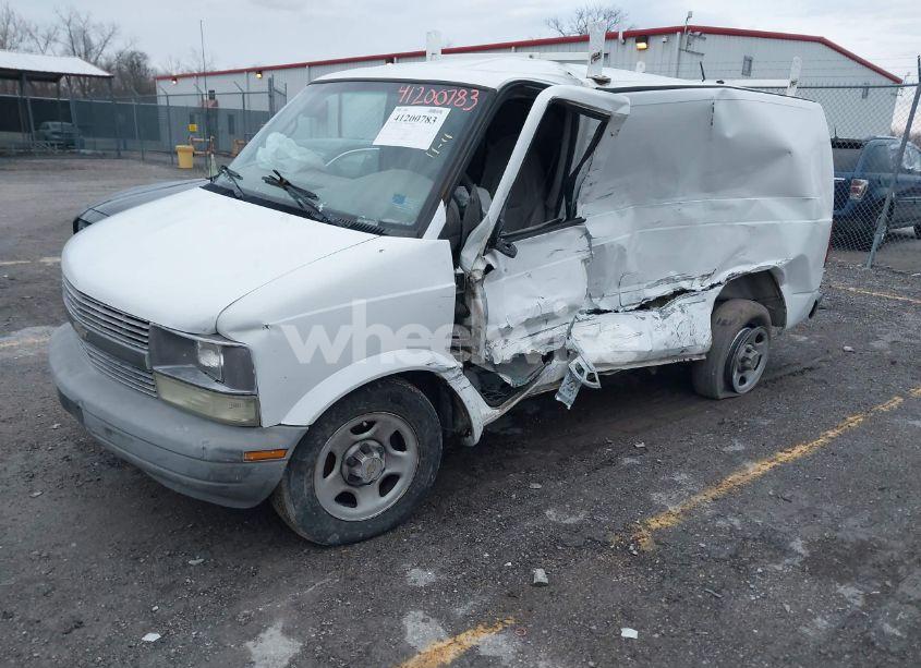 Photo 2 of 2004 Chevrolet Astro (VIN 1GCDM19X44B123208)